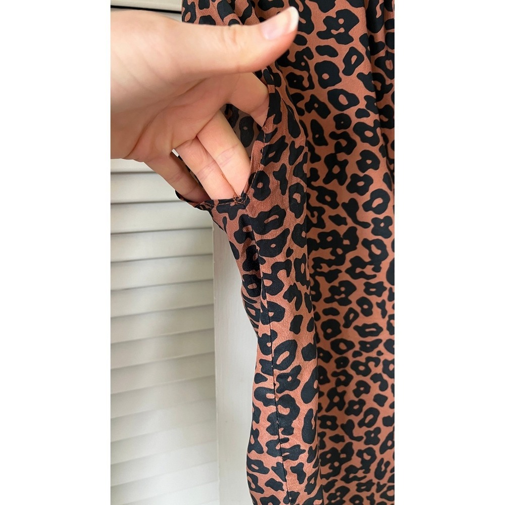 Amour Vert Renata Leopard Print Silk Blouse Cap Sleeve Split-Neck Blouse Sz S - Picture 8 of 10